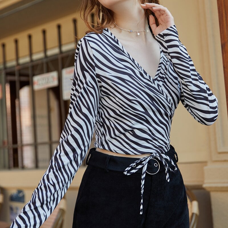 

Zebra Stripe Wrap Top, Black and white