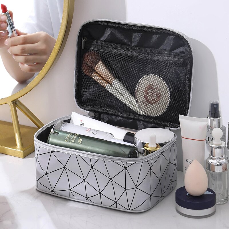 

Geometric Pattern Cosmetic Storage Bag, Silver
