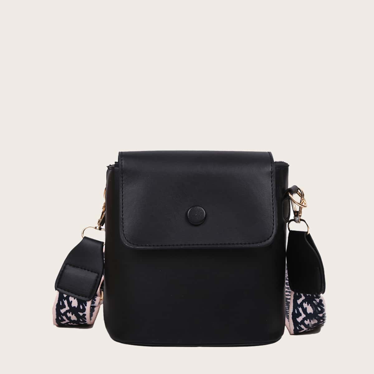

Solid Flap Bucket Bag, Black