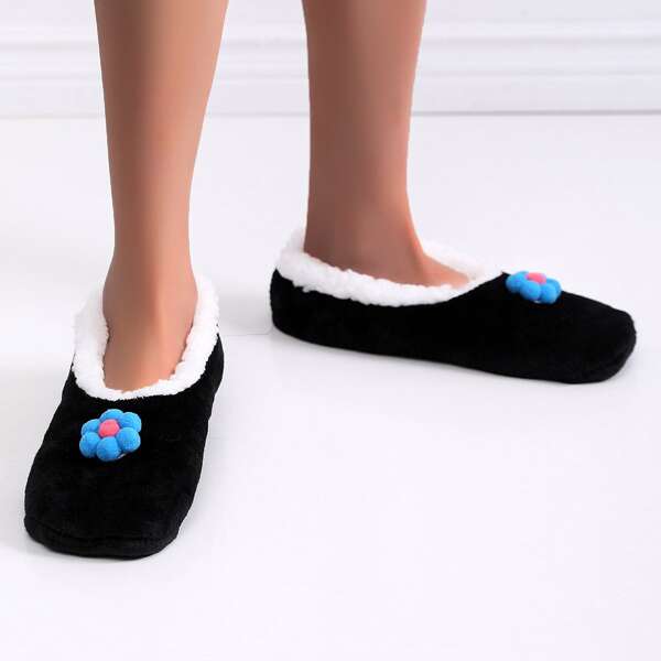 

Floral Decor Fluffy Slippers, Black