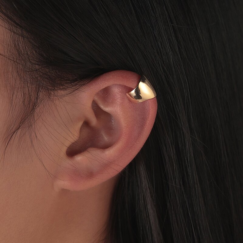 

1pc Solid Metal Ear Cuff, Gold
