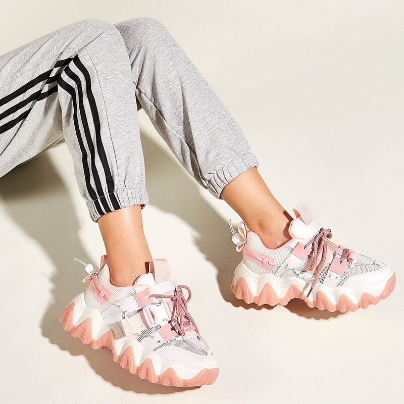 

Release Buckle Decor Lace-up Front Chunky Sneakers, Pink