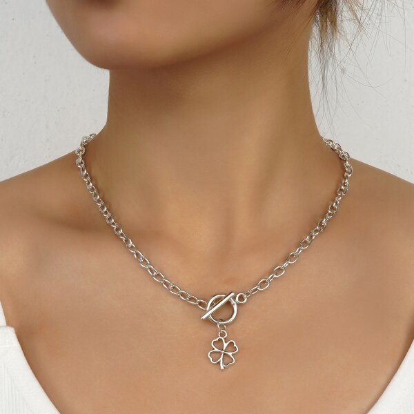 

Clover Pendant Necklace, Antique silver