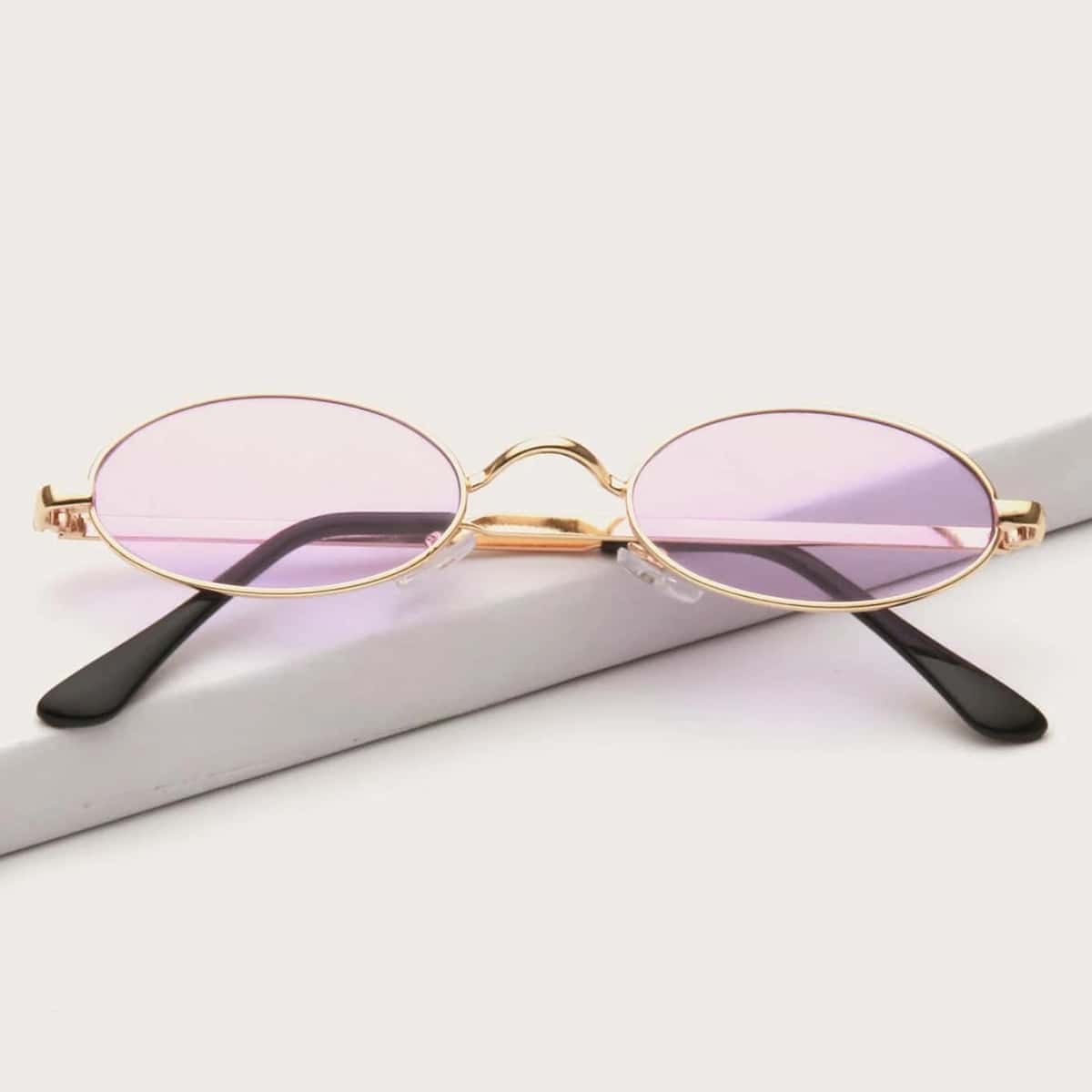 

Oval Frame Sunglasses