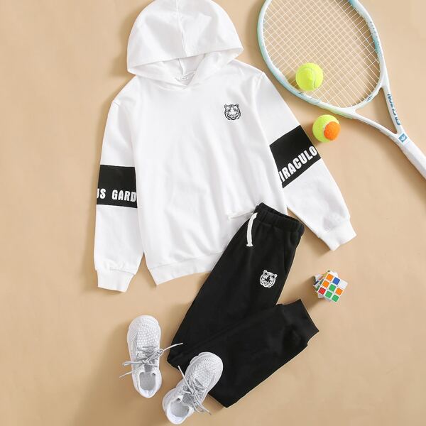

Boys Letter Graphic Hoodie & Drawstring Sweatpants Set, Black and white