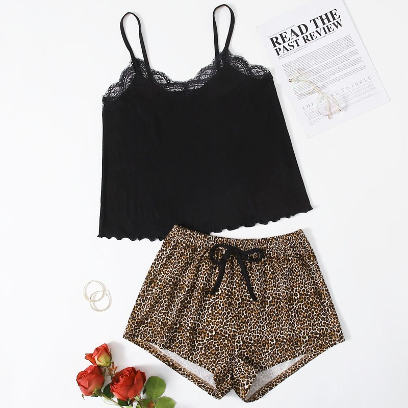 

Lace Panel Cami Top & Leopard Shorts Pajama Set, Multicolor