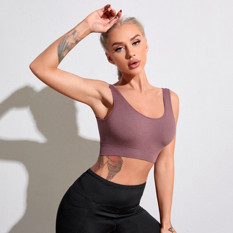 

Solid Scoop Neck Sports Bra, Redwood