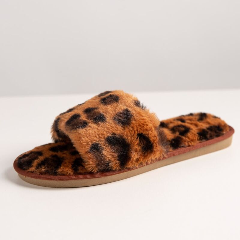 

Leopard Fluffy Slippers, Brown