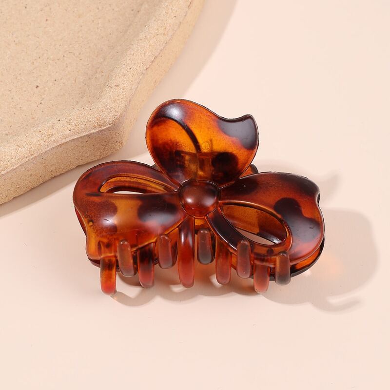

Tortoise Bow Hair Claw, Multicolor