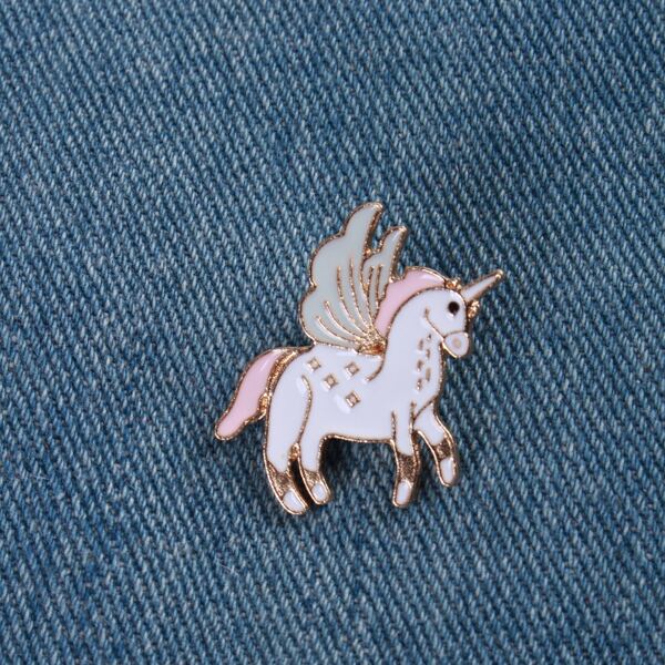 

Girls Cartoon Brooch, Multicolor