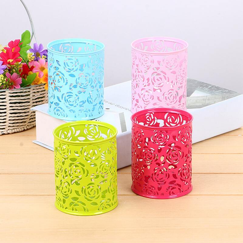 

1pc Hollow Flower Pen Holder, Multicolor