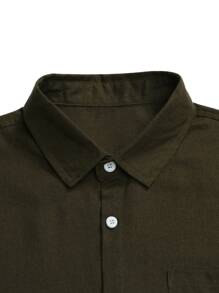 Manfinity Homme Camisa con botón con bolsillo unicolor - Verde militar - Ver 4