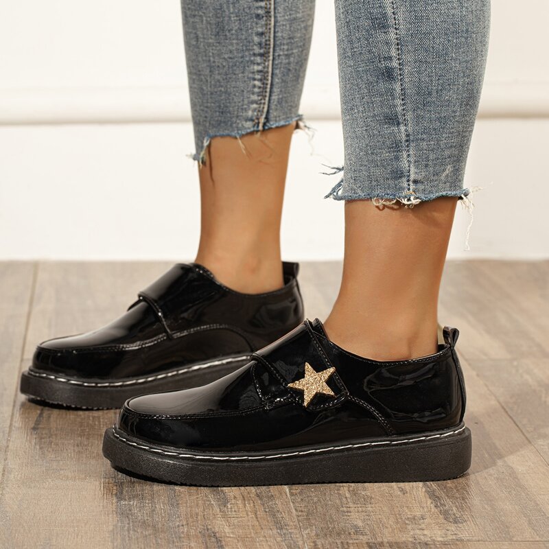 

Round Toe Metal Decor Flats, Black