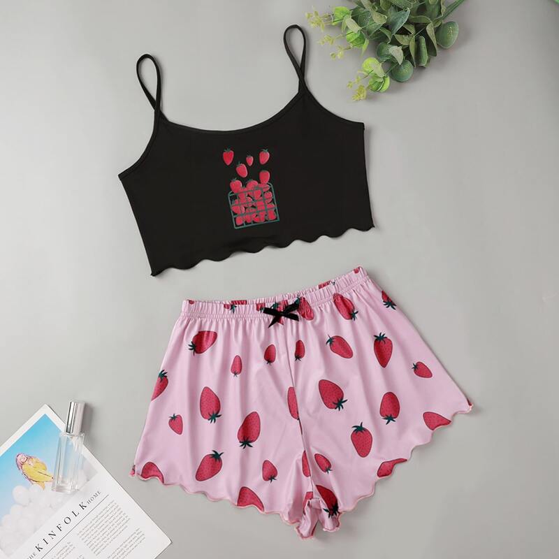 

Strawberry Print Scallop Pajama Set, Multicolor