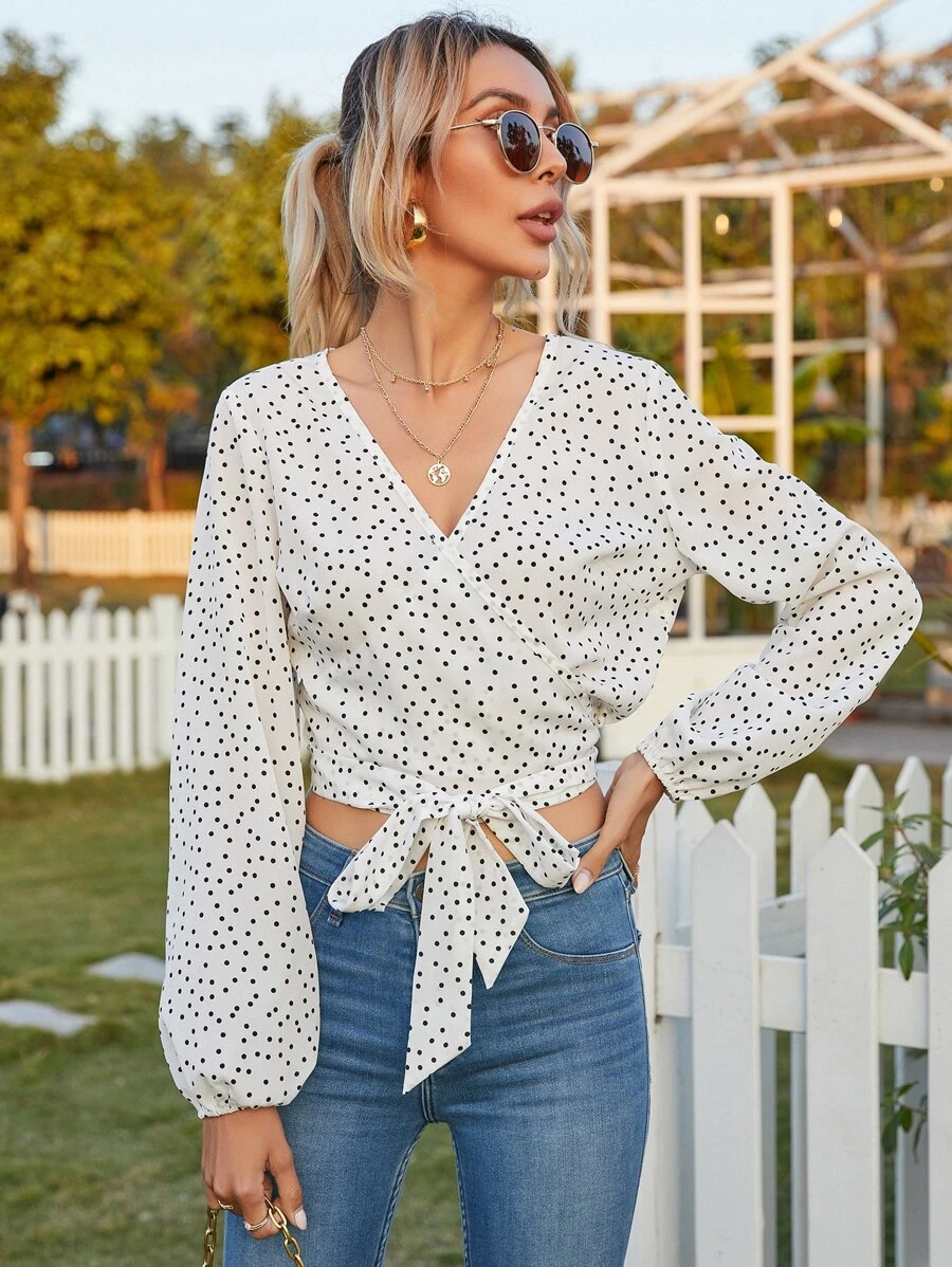 SHEIN VCAY 波卡圓點圍裹繫帶短版襯衫 - 白色 - 查看 1