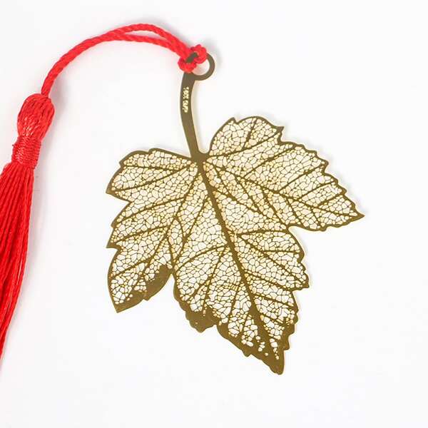 

1pc Leaf Shaped Metal Bookmark, Gold