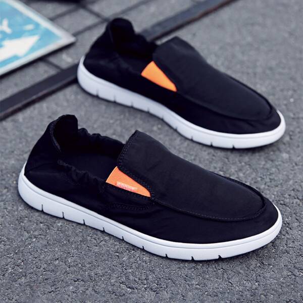 

Men Minimalist Loafers, Black