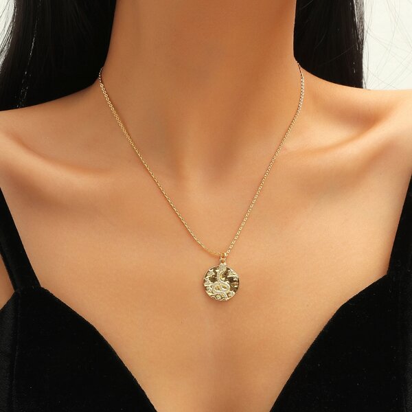

Snake Design Disc Charm Necklace, Gold