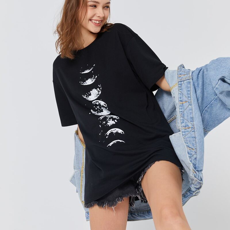 

Moon Graphic Oversized Tee, Black
