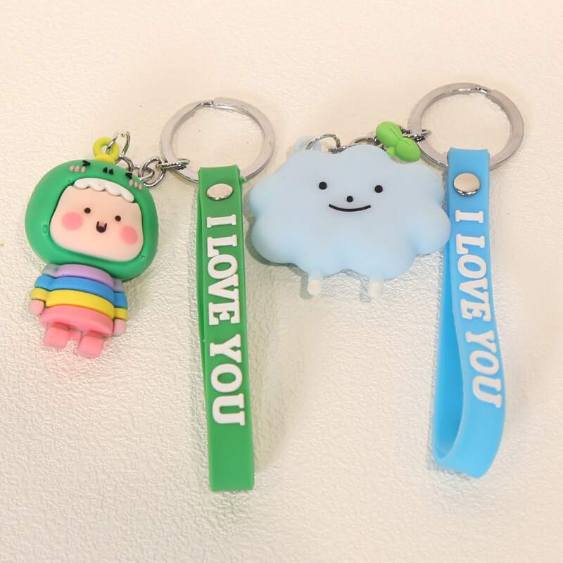 

2pcs Cartoon Cloud Keychain, Multicolor