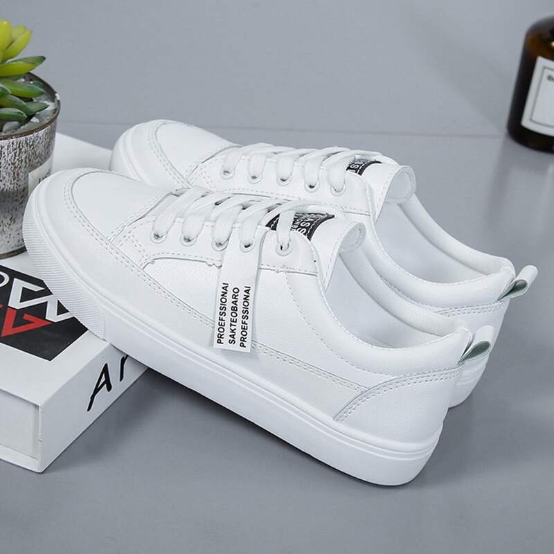 

Simple Lace-up Front Skate Shoes, Black