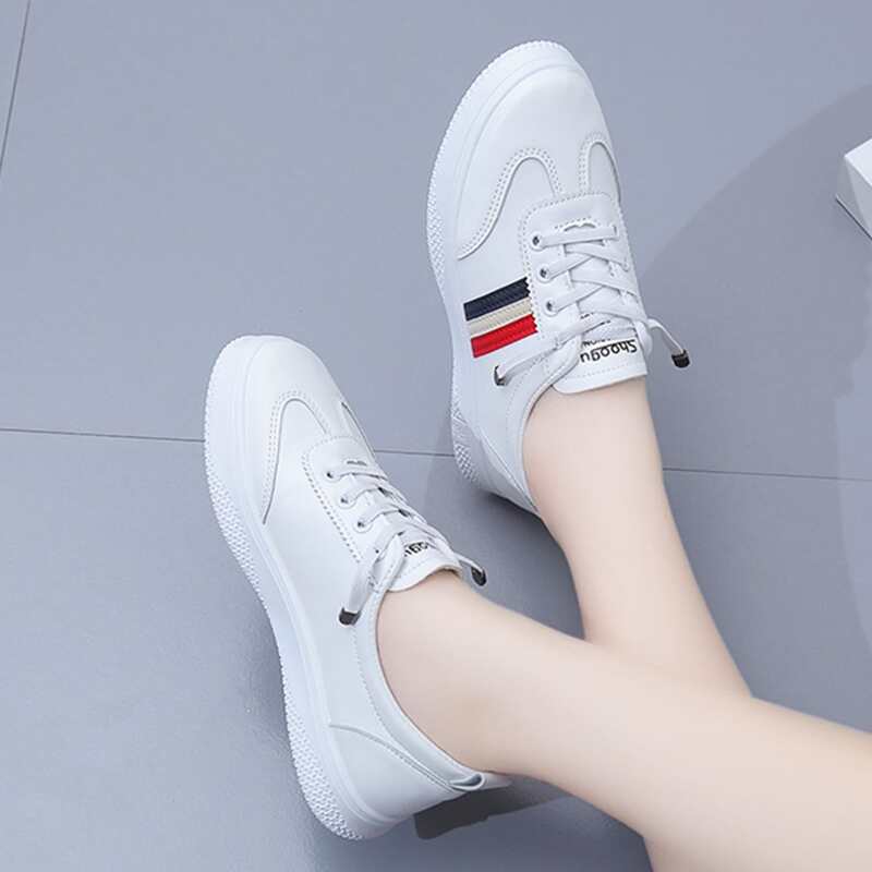 

Striped Lace-up Front Skate Shoes, Blue