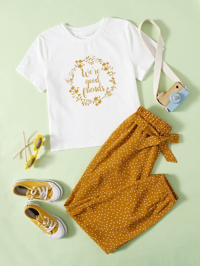 طقم تيشيرت بجرافيك شعار وبنطلون بنقاط بولكا وربطة أمامية بنات