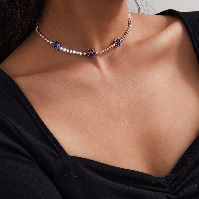 

Rhinestone Floral Choker, Blue