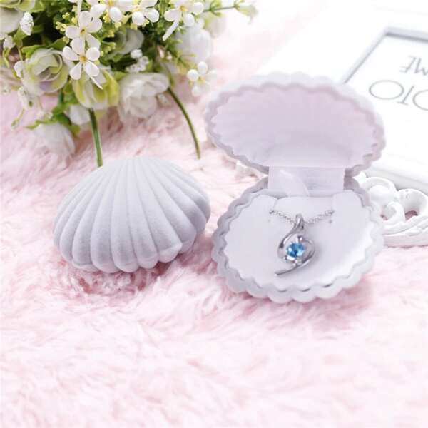 

1pc Shell Shaped Jewelry Box, Grey