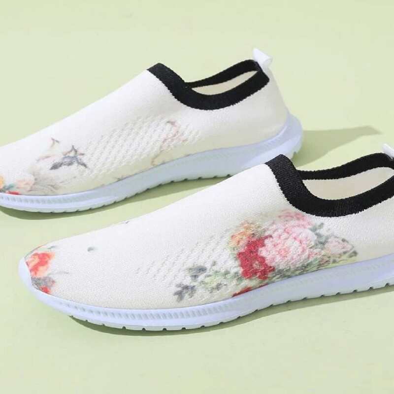 

Floral Slip On Knit Sneakers, White