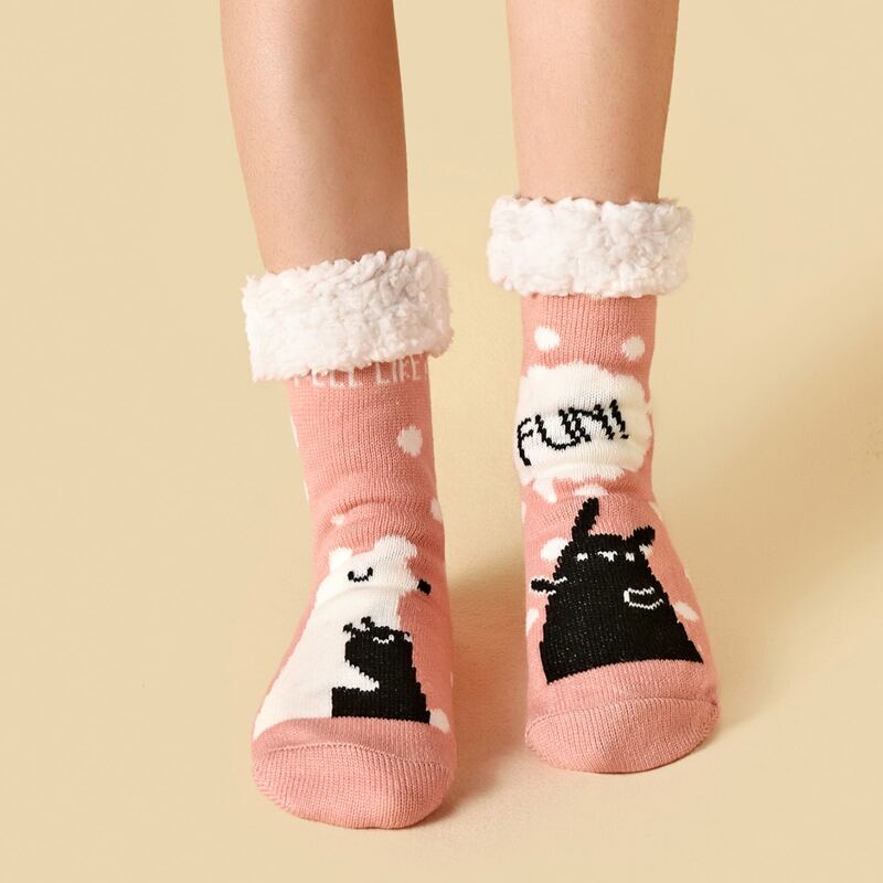 

1pair Mouse Print Fluffy Crew Socks, Multicolor
