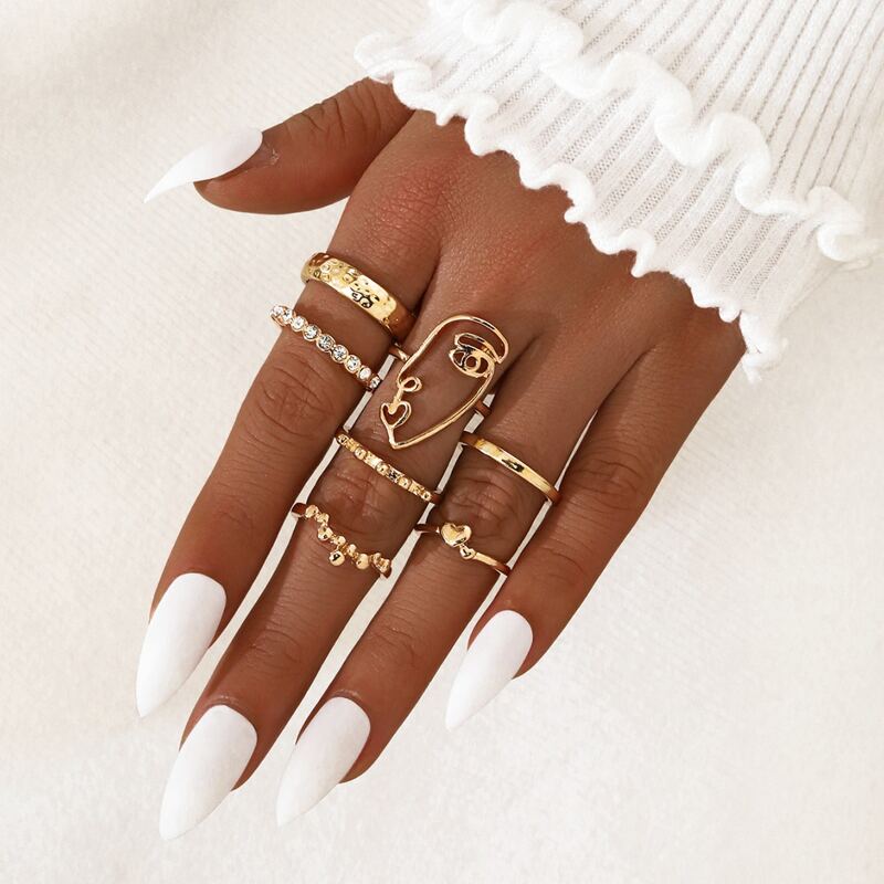 

7pcs Rhinestone Figure & Heart Design Ring, Gold