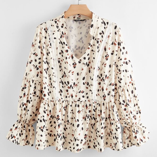 

Plus All Over Print Notched Neck Flounce Sleeve Blouse, Multicolor