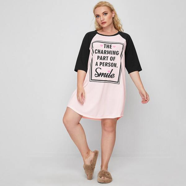 

Plus Raglan Sleeve Slogan Graphic Night Dress, Multicolor