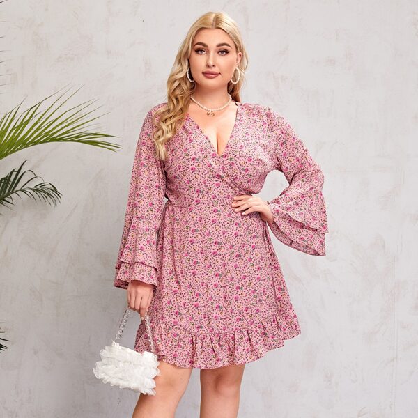 

Plus Bell Sleeve Knot Side Ditsy Floral Dress, Dusty pink