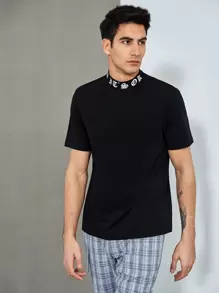 Manfinity NXTstreet Men Letter Graphic Mock Neck Tee - Black - View 1