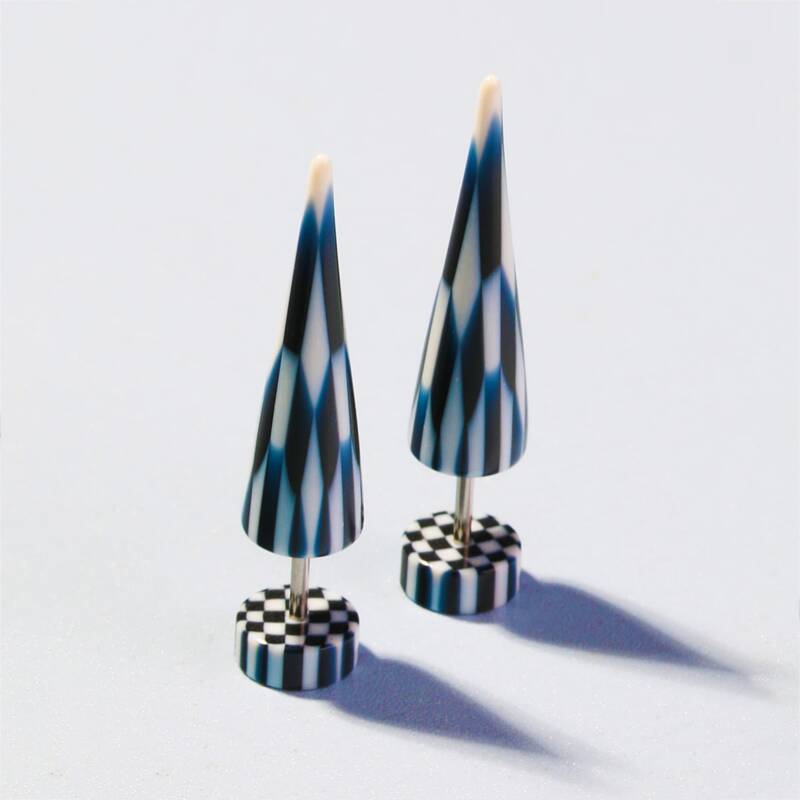 

Rivet Ear Jacket, Black and white