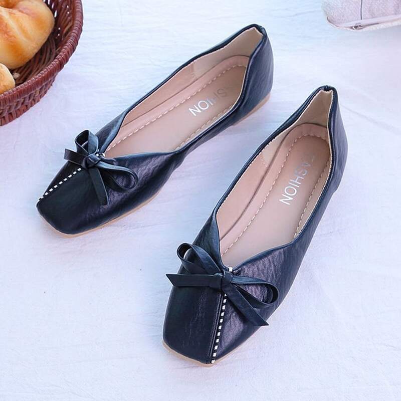 

Bow Decor Slip On Flats, Black