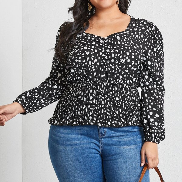 

Plus Sweetheart Neck Allover Print Blouse, Black and white