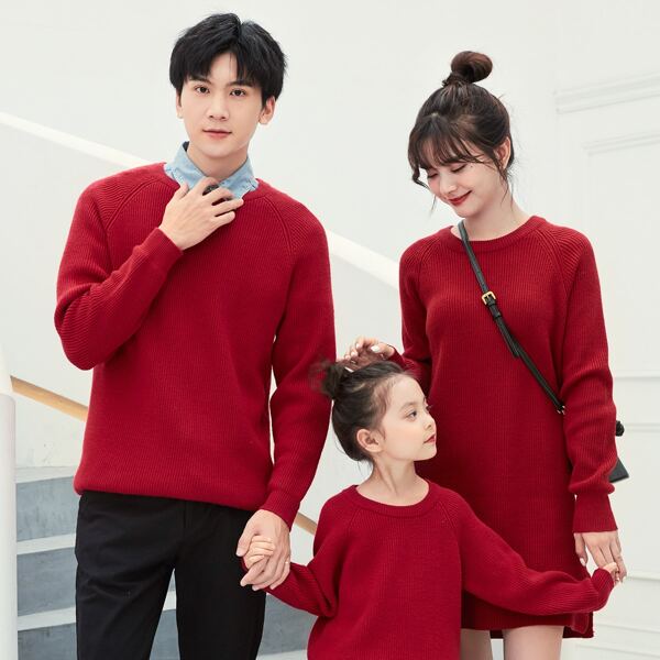 

Men Solid Raglan Sleeve Sweater, Red