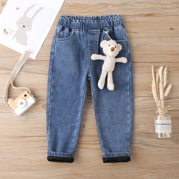 

Girls Thermal Pocket Carrot Jeans With Doll Bear, Medium wash