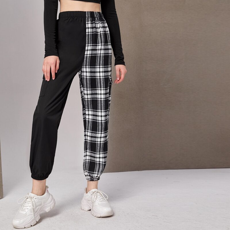 

Contrast Plaid Cargo Pants, Black and white