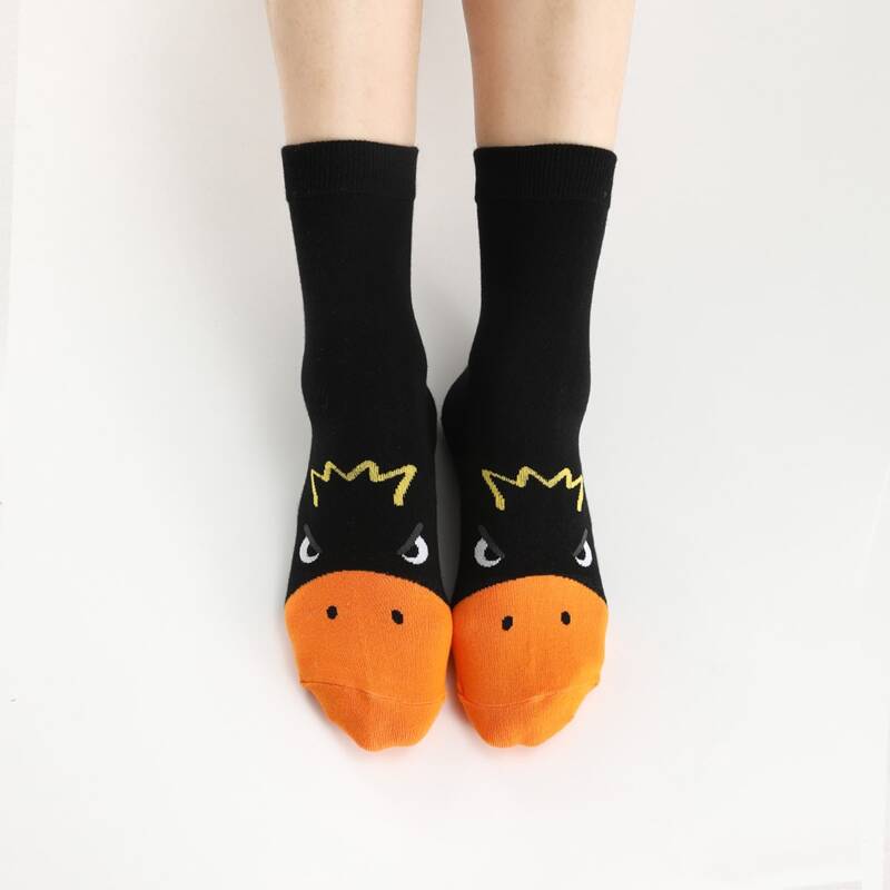 

1pair Cartoon Pattern Crew Socks, Black