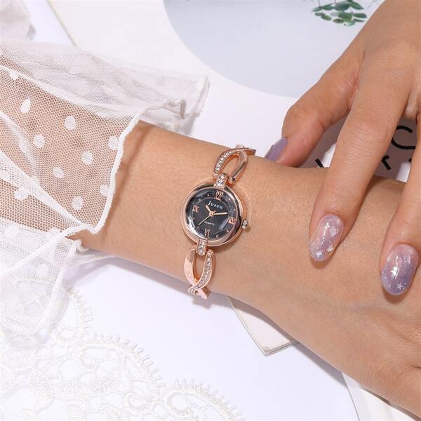

Rhinestone Decor Bracelet Watch