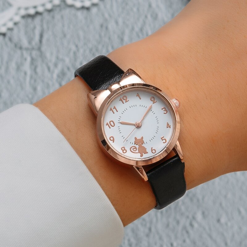 

Cat Pattern Dial Watch