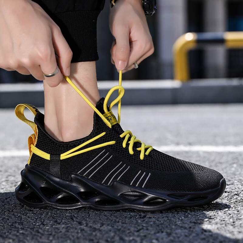 

Guys Lace Up Decor Knit Chunky Sneakers, Black