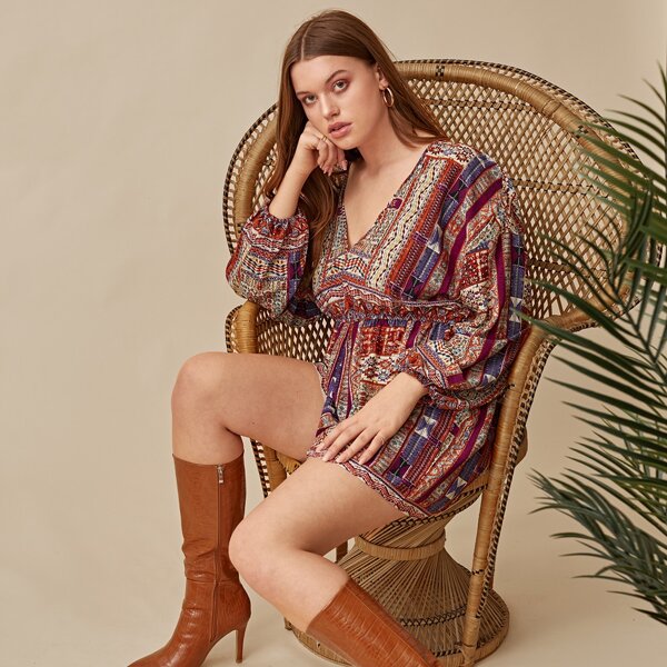 

Plus Plunging Neck Lantern Sleeve Romper, Multicolor