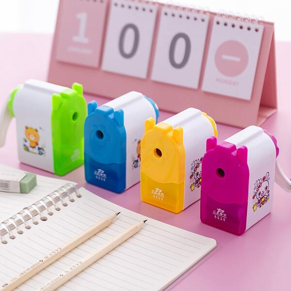 

1pc Cartoon Graphic Random Pencil Sharpener, Multicolor