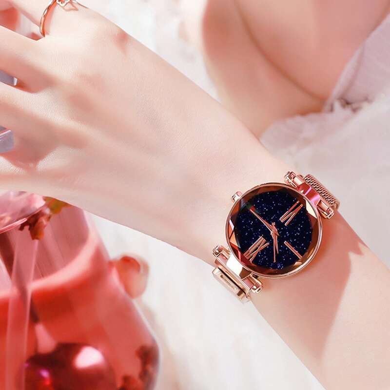 

Starry Sky Dial Mesh Strap Quartz Watch