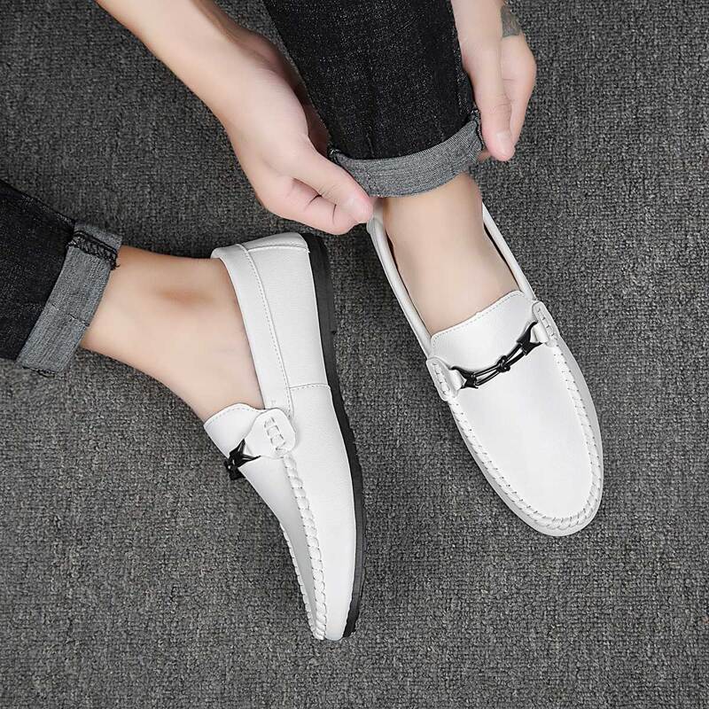 

Guys Metal Decor Loafers, White